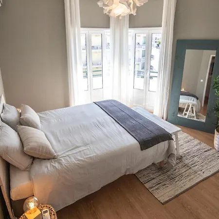 Lovelystay-marques De Pombal 3bdr شقة
